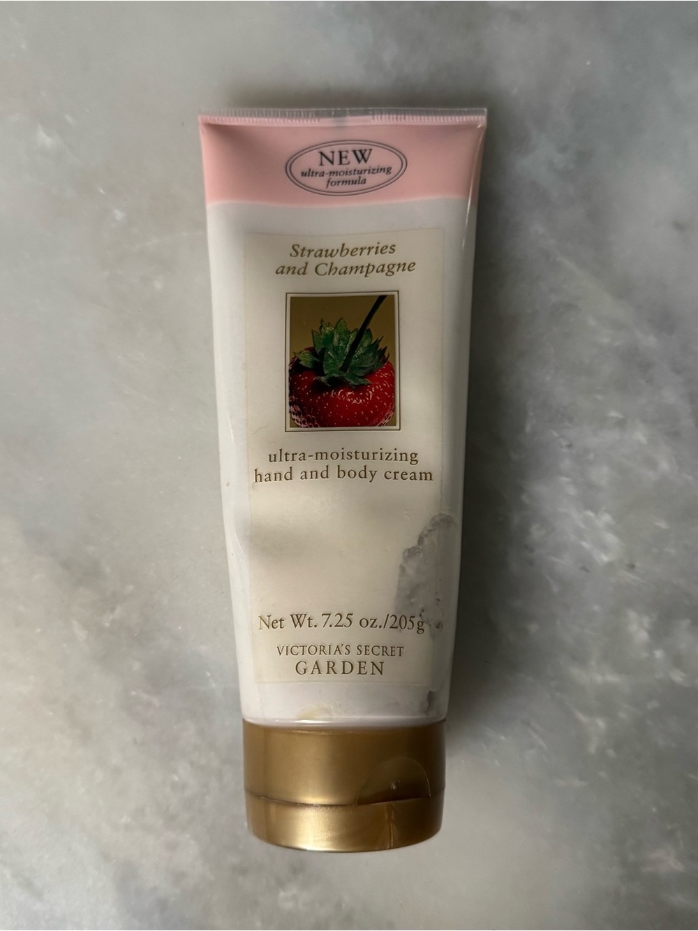 Victoria's Secret Garden Strawberries & Champagne Ultra-moisturizing Cream